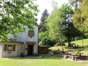 Mountain-view holiday home in Cison di Valmarino with garden Cison Di Valmarino